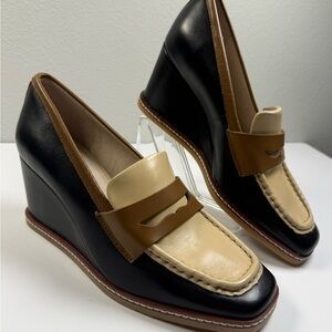 Sanctuary Elegant Black and Tan Wedge Loafers